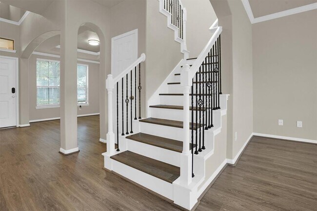 Building Photo - 20115 Emerald Mountain Dr
