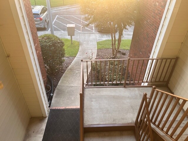 Building Photo - 513 Meadowland Ct