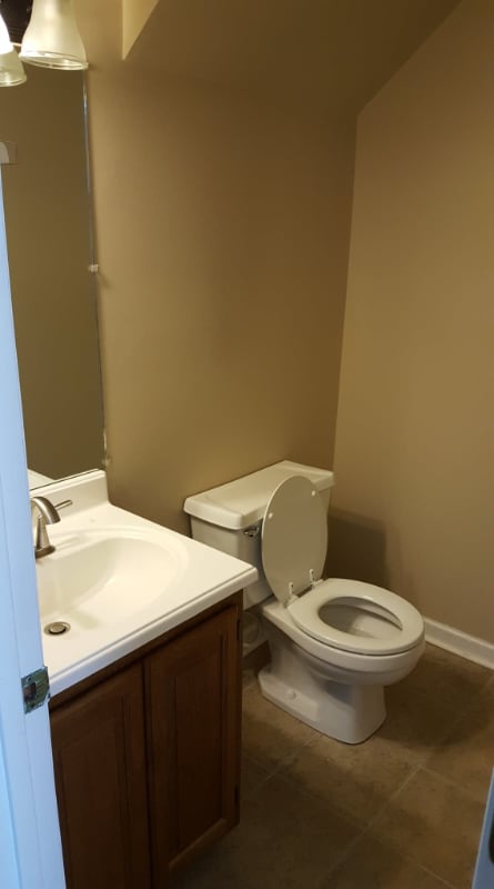 Building Photo - 483 Bramblewood Ln