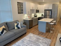 Building Photo - 1004 Verret St