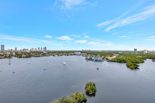 Building Photo - 17111 Biscayne Blvd