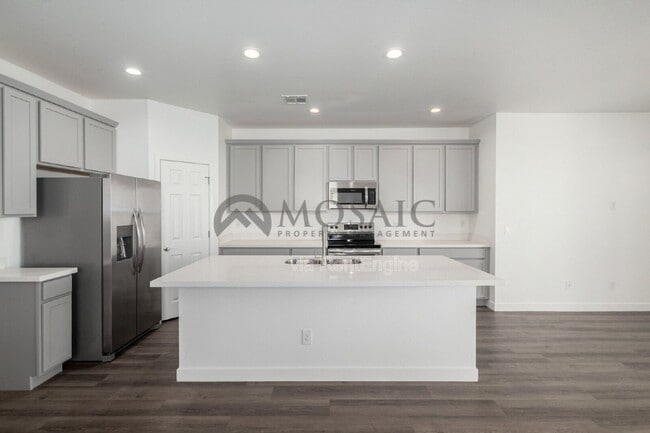 Building Photo - 5736 S Daisy Patch Pl