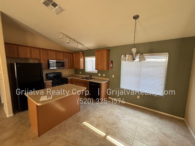 Building Photo - 3 Bedroom, 2 Bath New House with Den for R...