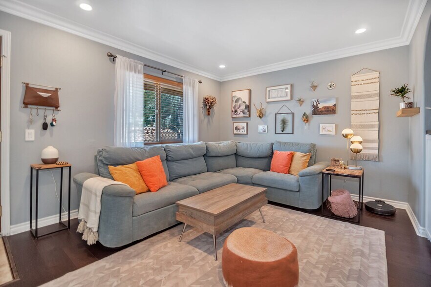 Building Photo - 2736 B St