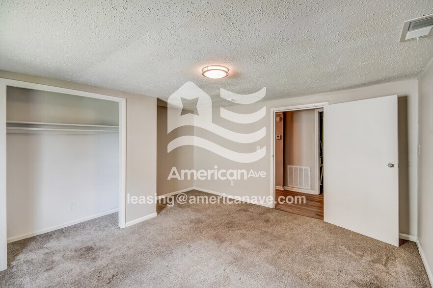 Building Photo - 2205 Powderly Ave SW
