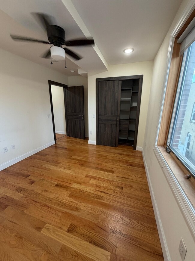 Building Photo - 76 Cottage St