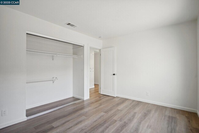 Building Photo - 119 Cypress Point Way