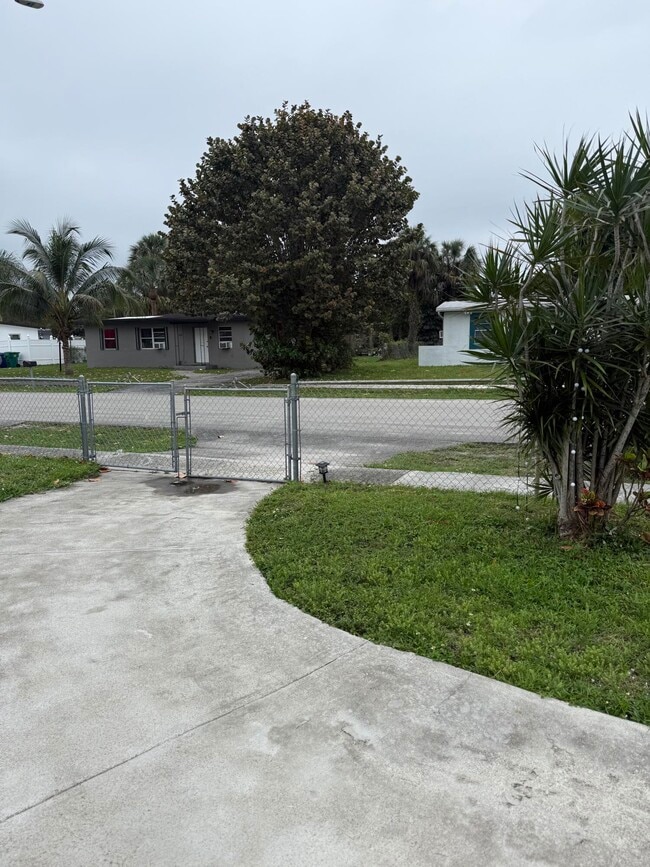 Building Photo - 3621 NW 3rd St