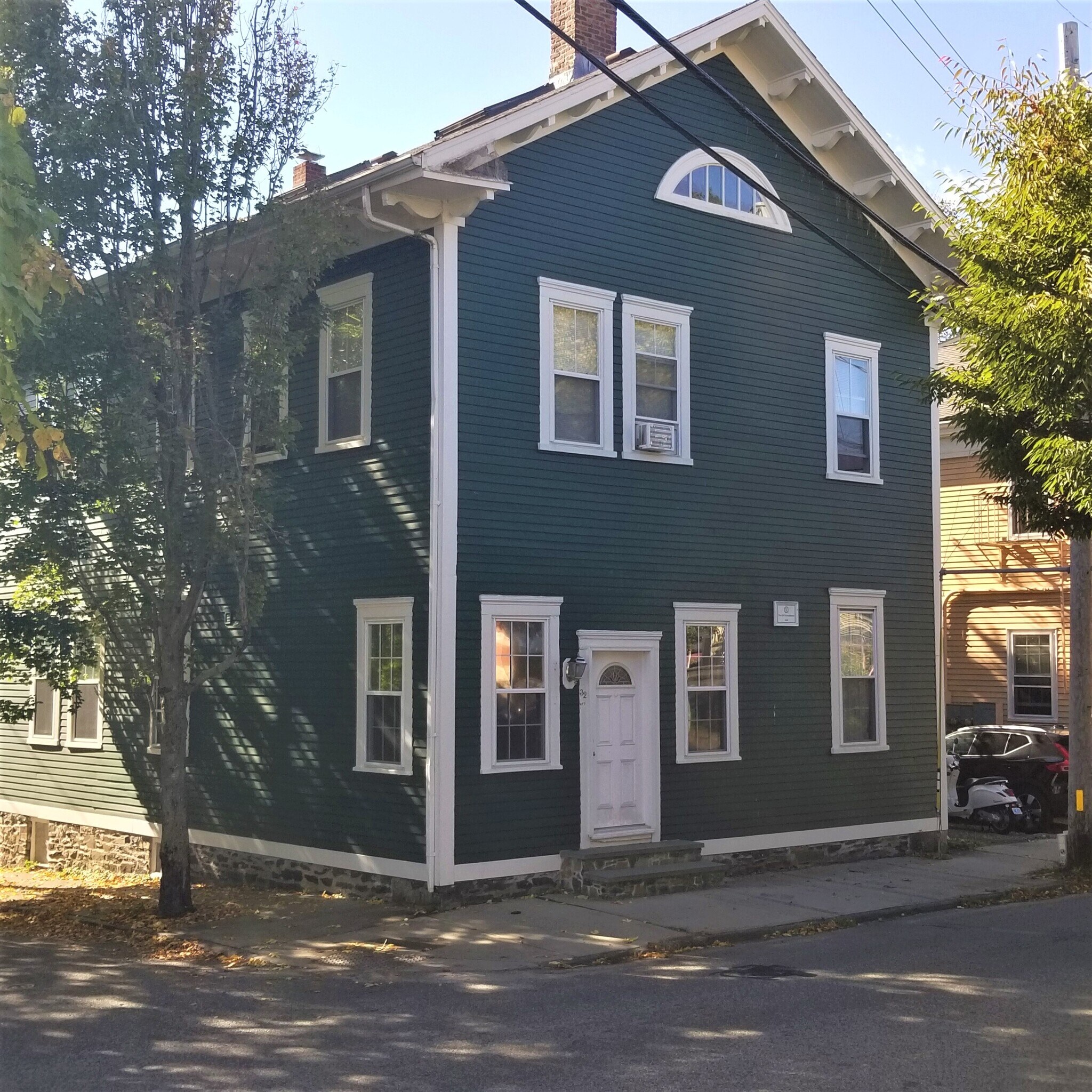 Building Photo - 32 Farewell St