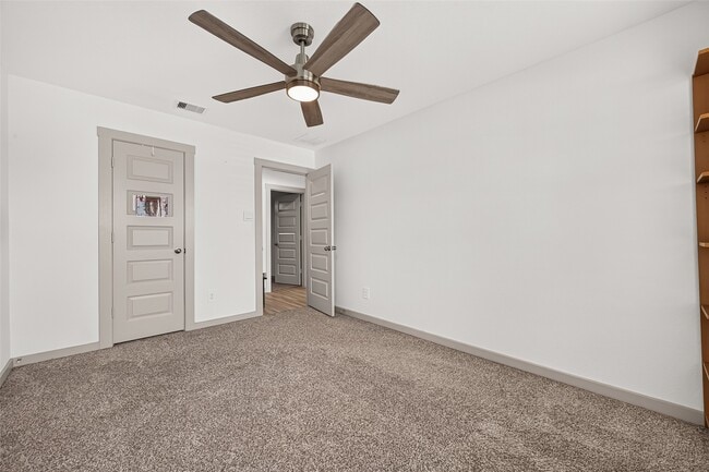 Building Photo - 3939 Hordley Ter Trl