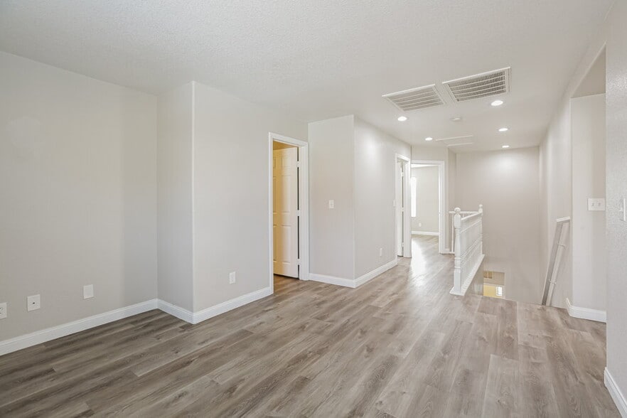 Building Photo - 10810 W Old Ironsides Ave