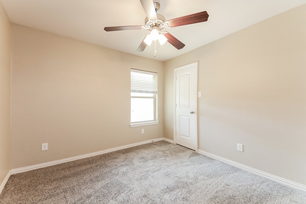 Building Photo - 7645 Hollow Point Dr