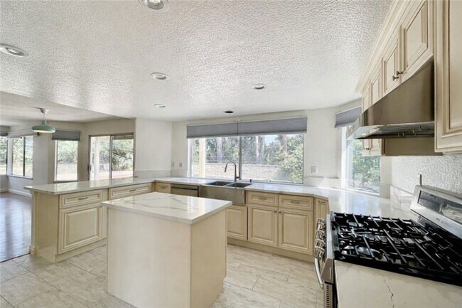 Building Photo - 21308 E Fort Bowie Dr