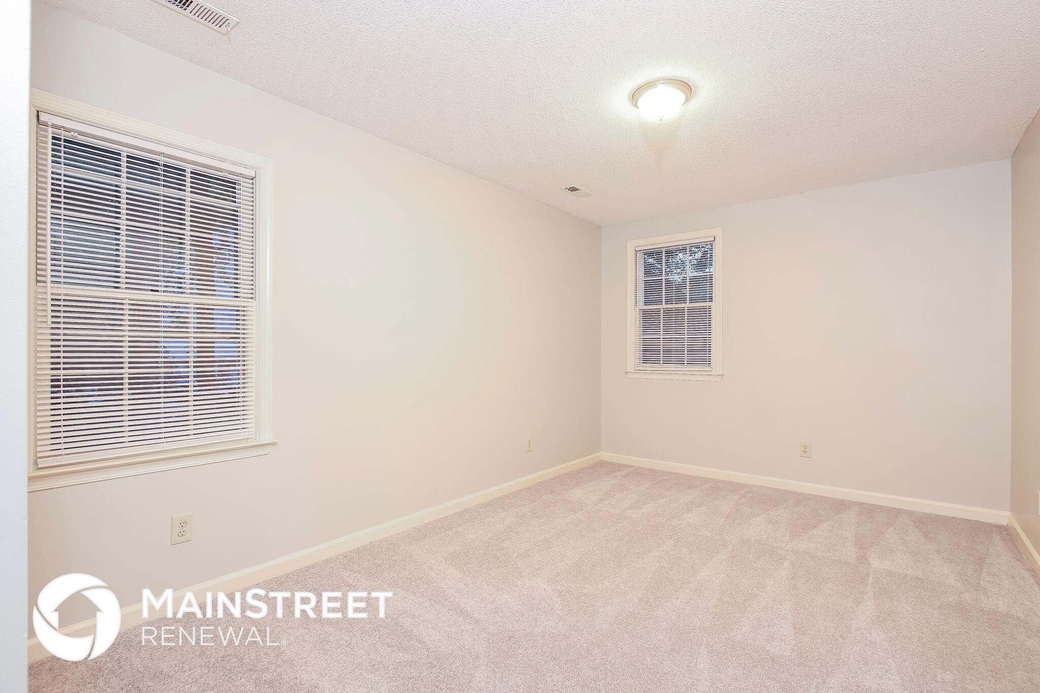 Building Photo - 2912 Hiking Trail