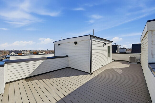 Building Photo - 4280 W 13th Ave