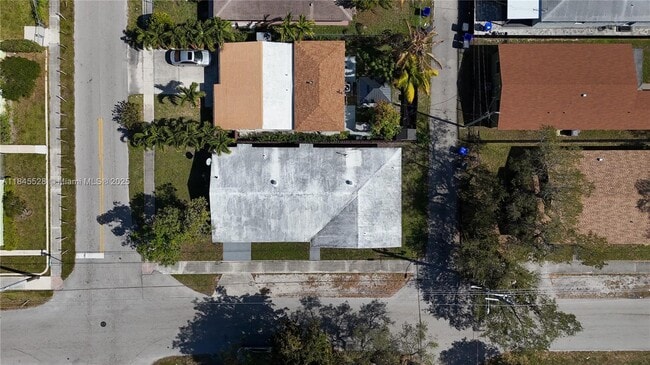 Building Photo - 2260 Charleston St