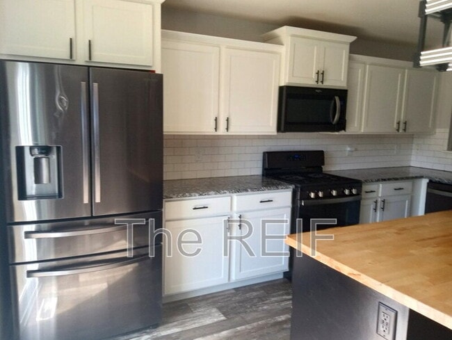 Building Photo - 4477 Soya Ave