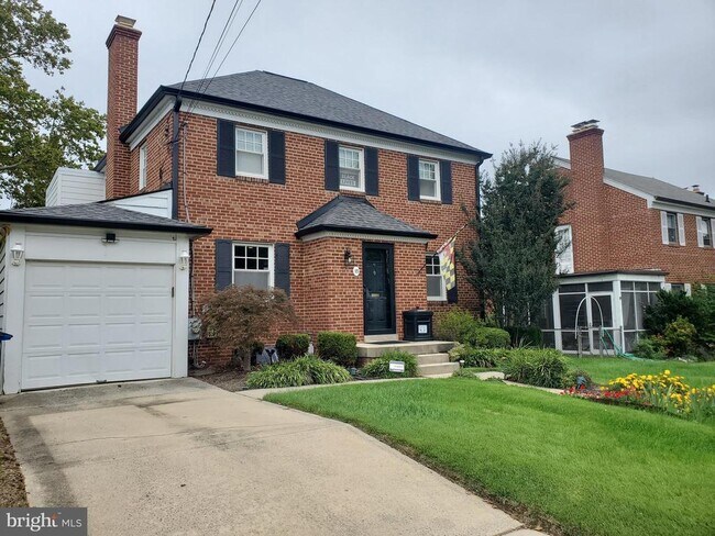 Building Photo - 15 Indian Spring Dr