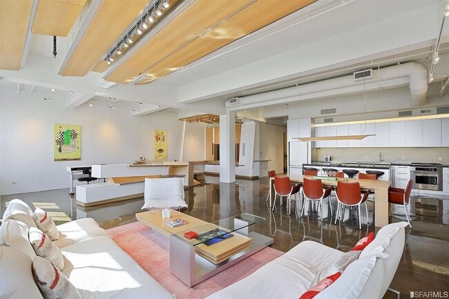 Building Photo - 2 Mint Plaza