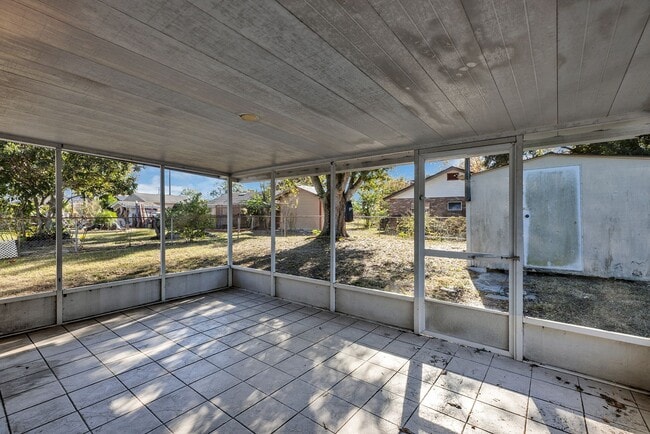 Building Photo - Charming 3-Bedroom Home with Porches in Eagle Lake