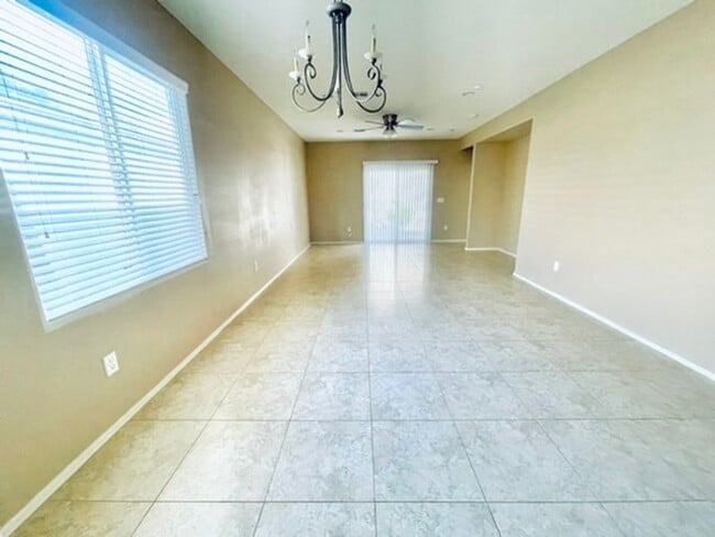Building Photo - Beautiful Upgraded, single story home in a...