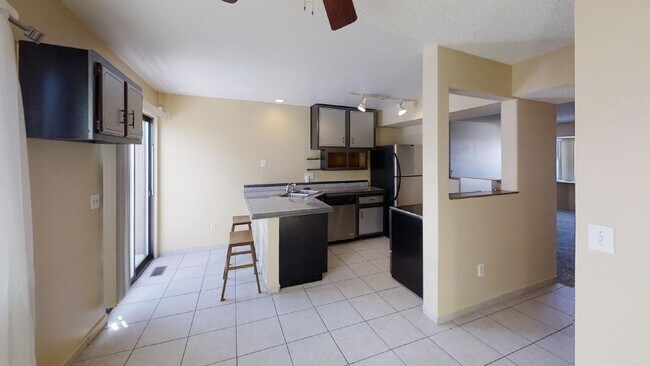 Building Photo - 5549 Dunbar Ct