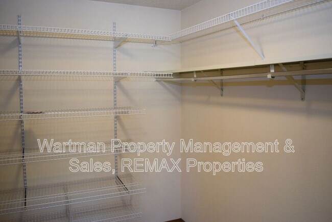 Building Photo - 2860 Frazier Ln