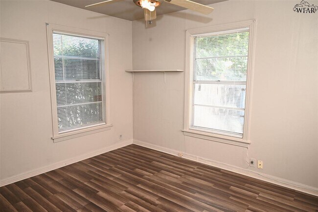 Building Photo - 1113 Harlan Ave