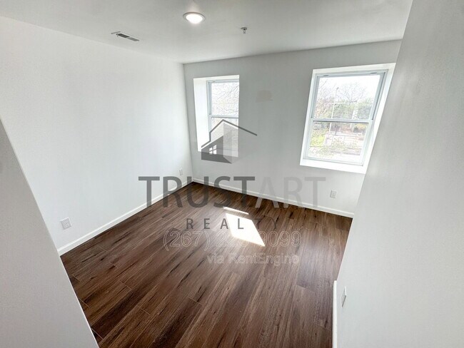 Building Photo - 2317 N 15th St