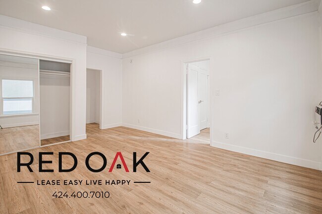 Building Photo - 1818 Whitley Ave