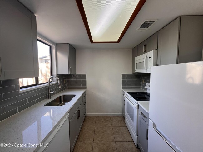 Building Photo - 4611 Tree Ridge Ln NE