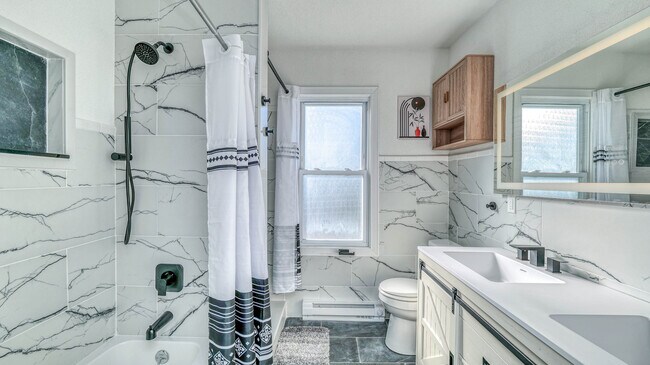 Building Photo - 8 N Nashville Ave