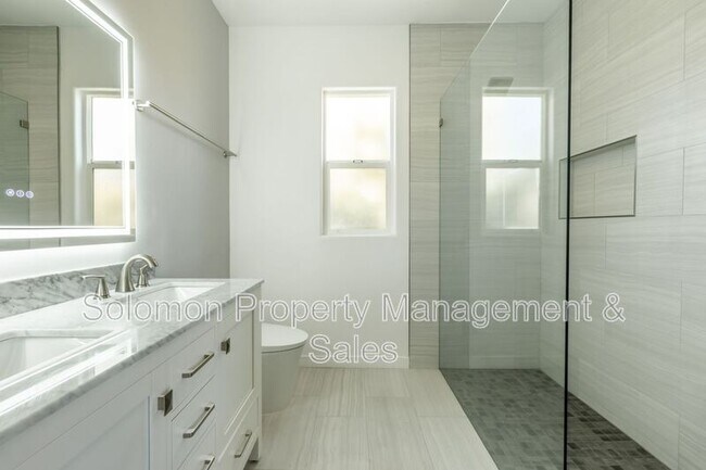 Building Photo - 316 Surfrider Way