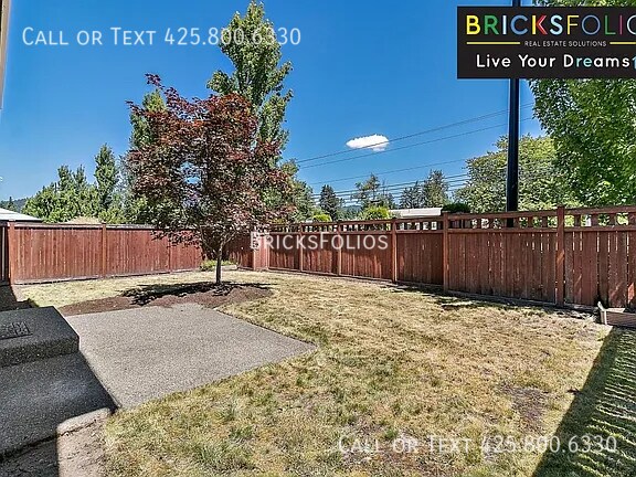 Building Photo - 814 Mount Baker Pl NE