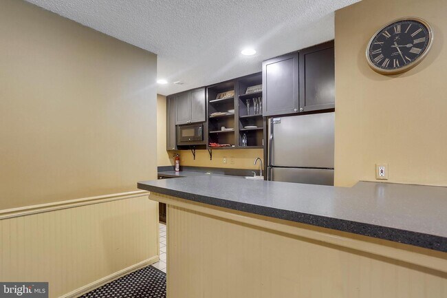 Building Photo - 11801 Rockville Pike