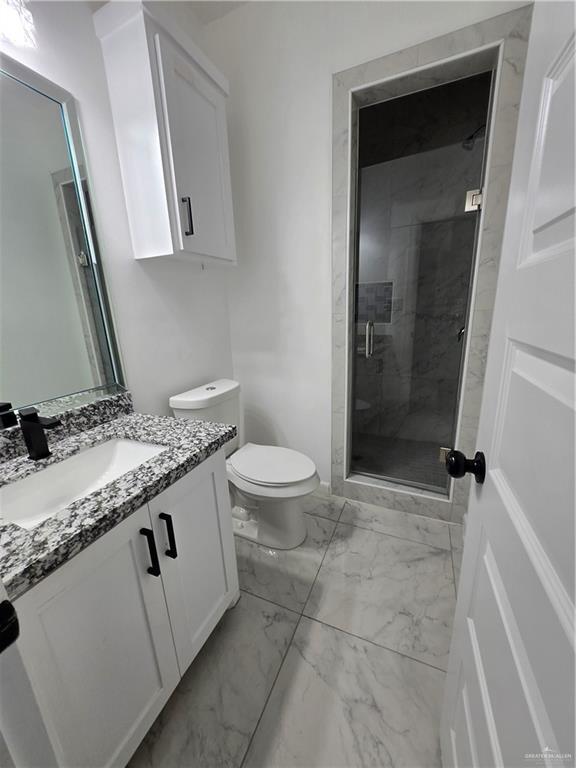 Building Photo - 900 N Woodson Ave