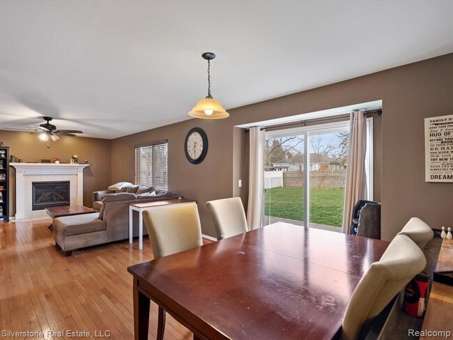 Building Photo - 3759 Alida Ave
