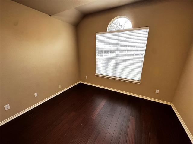 Building Photo - 4600 Palm Valley Dr