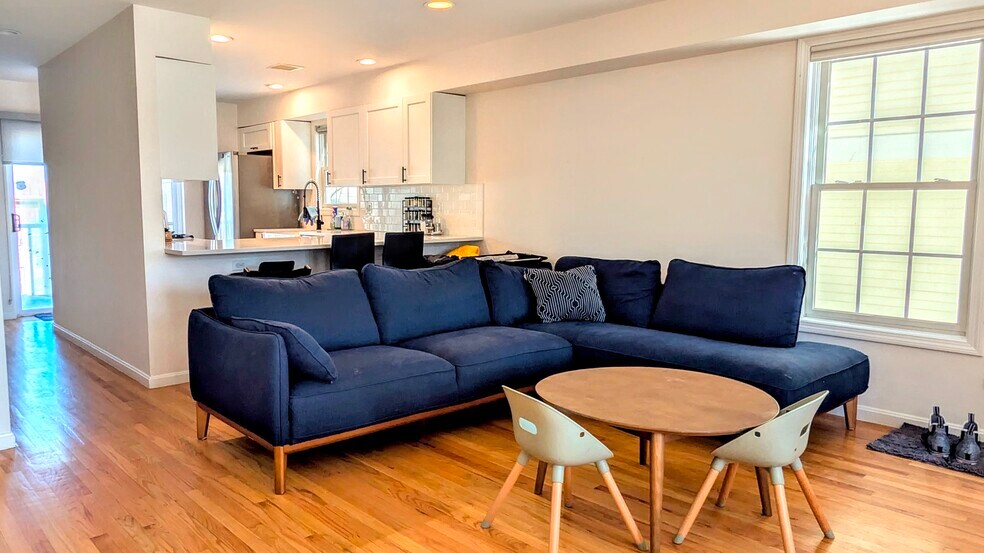 Building Photo - 216 Parker Hill Ave