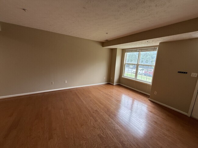 Building Photo - 6452 Benjamins Ct