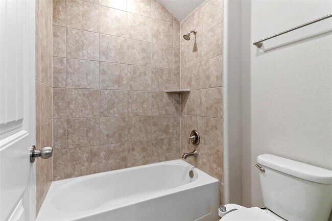 Building Photo - 4926 Thunder Creek Ln