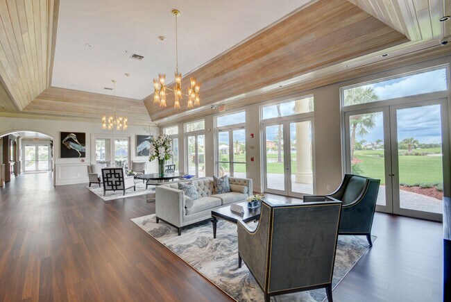 Building Photo - 2418 Westmont Dr