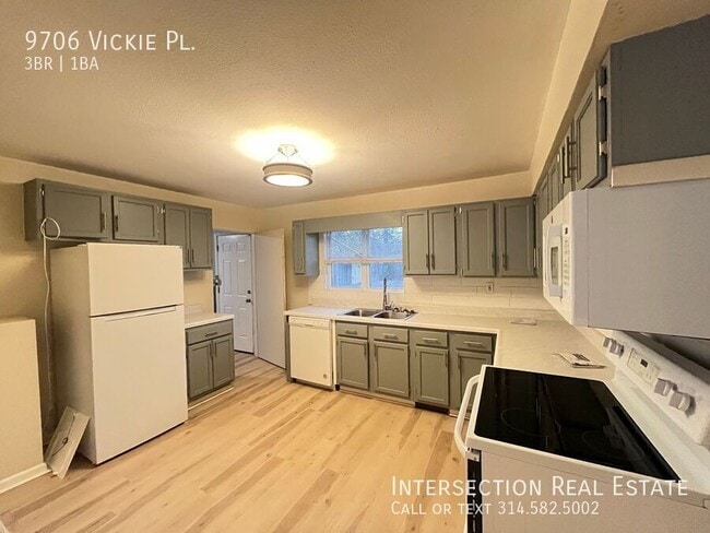 Building Photo - 9706 Vickie Pl