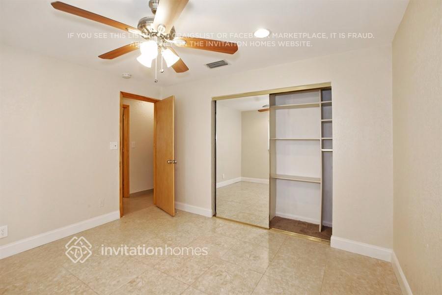 Building Photo - 11151 NW 36th Ct