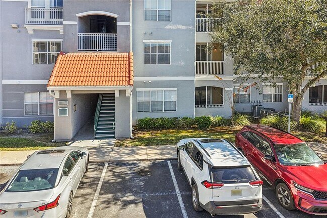 Building Photo - 18001 Richmond Pl Dr
