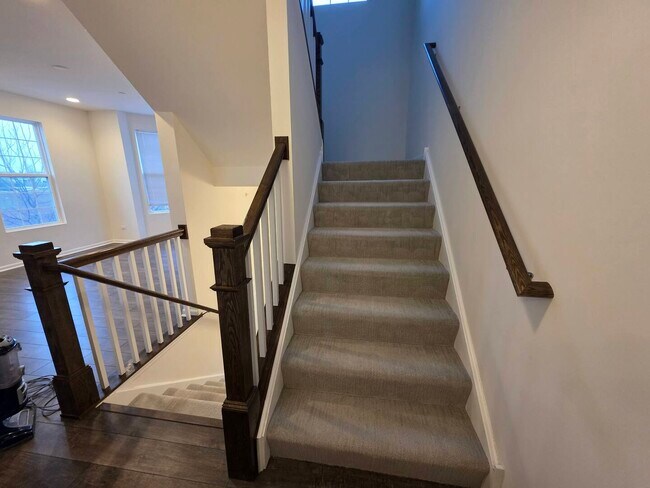 Building Photo - 4449 Monroe Ct