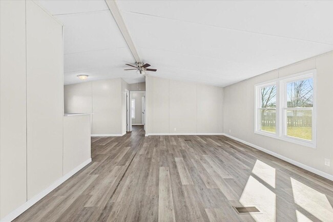 Building Photo - 217 Wesley Dr