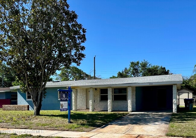 Building Photo - 680 Birchwood Ln