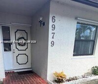 Building Photo - 6979 SW 40th St