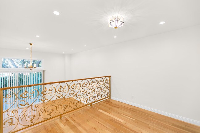 Building Photo - 1745 Selby Ave